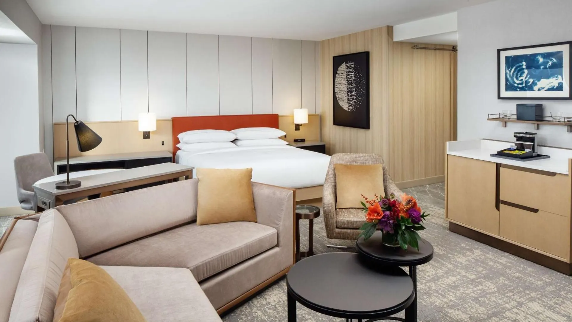 Hilton Columbus Downtown Hotel 4*,